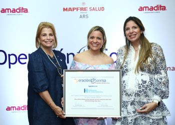 Dra. Patricia Gonzalez Pittaluga, Dra. Dhamelisse Then Vanderhorst, Nicole Bournigal.