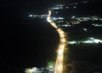 Edeeste finalizó los trabajos de iluminación en la carretera Higüey-Yuma.