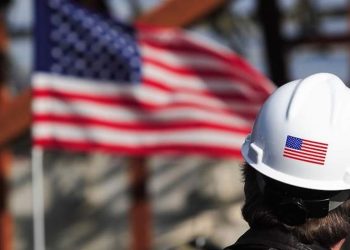 La cifra de vacantes en el décimo mes del año se ha anotado, así, un aumento de 12,000 respecto del mes anterior.