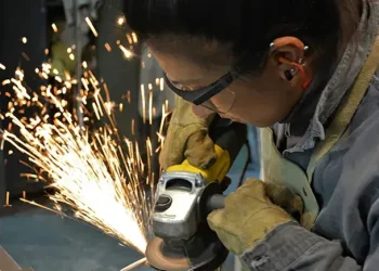 El IMSS cerró 2025 con la creación neta de más de 278,000 empleos formales.