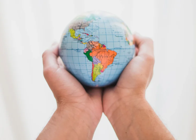 La IED latinoamericana ya no es puramente regional, sino que forma parte de redes globales más sofisticadas.