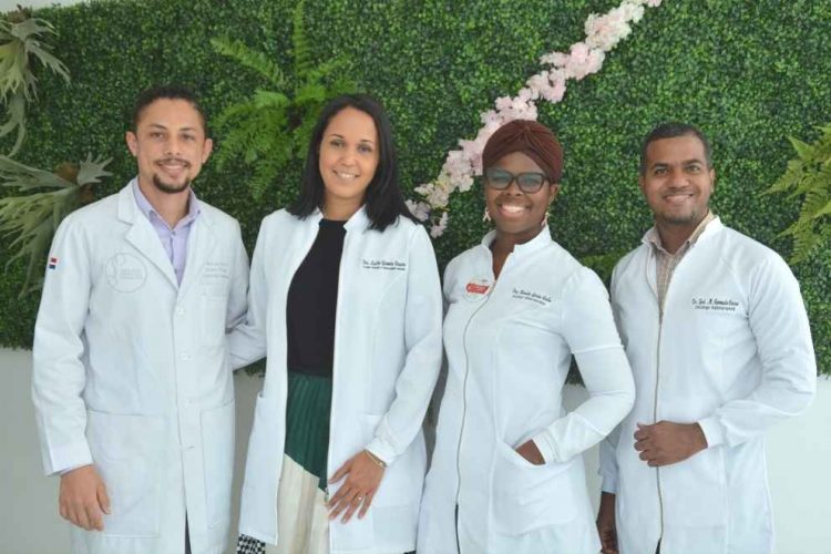 Equipo de doctores de Unoin.