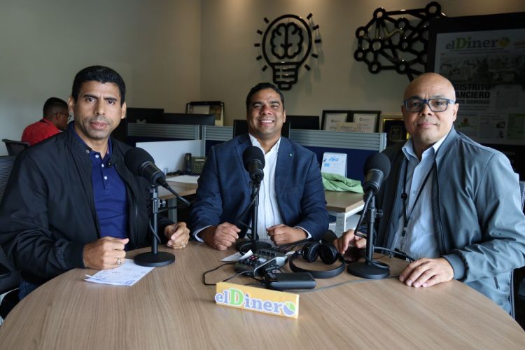 Ebell Castro enfatizó en el podcast de elDinero que en 2025 la plataforma movilizó 32 millones de kilogramos de carga.
