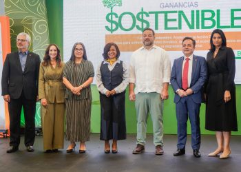 La novena edición de “Ganancias Sostenibles” contó con las intervenciones del ministro de Medio Ambiente, Armando Paíno Henríquez, y la representante residente del PNUD, Ana María Díaz de la Cebosa.