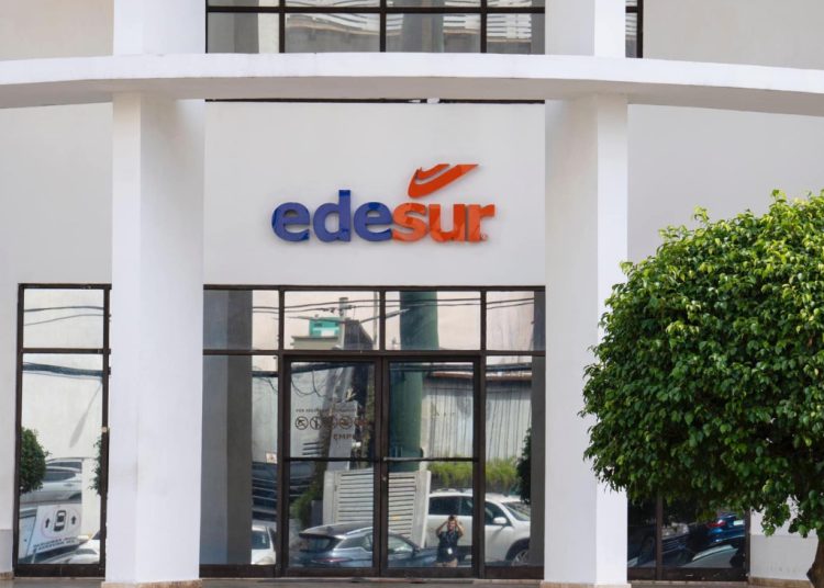 Redes eléctricas en proceso de rehabilitación para mejorar el suministro en Barahona.