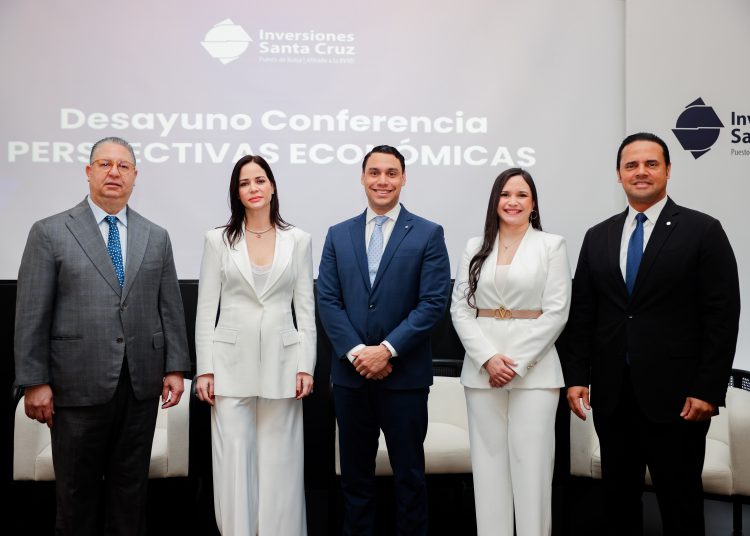 Eduardo Marrero, Lexy Collado, Pedro Galán, Patricia Aldebot y Michael Cuello.