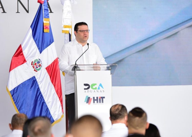 Eduardo Yayo Sanz Lovatón, director general de Aduanas.