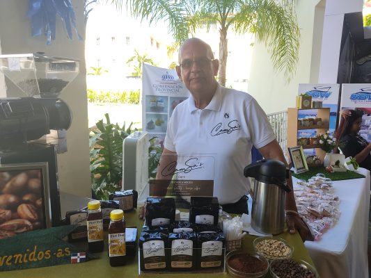 Efraín Camilo González (Camsas Café)