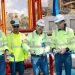 Ejecutivos de CEMEX durante corte de cinta del reservorio de agua para atención a emergencias. - Fuente externa.
