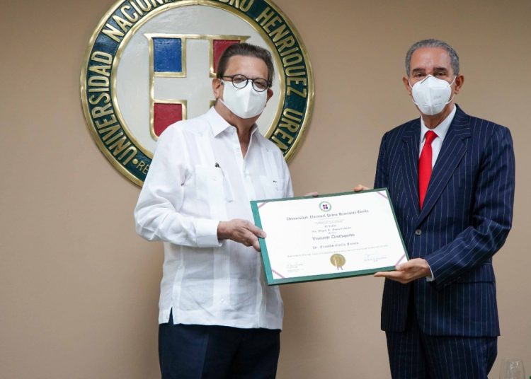 Miguel Fiallo Calderón y el Dr. Franklin García Fermín.