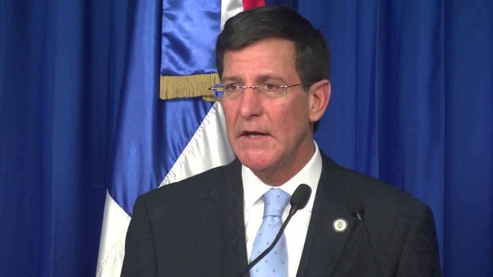 el secretario de estado de puerto rico, luis gerardo rivera