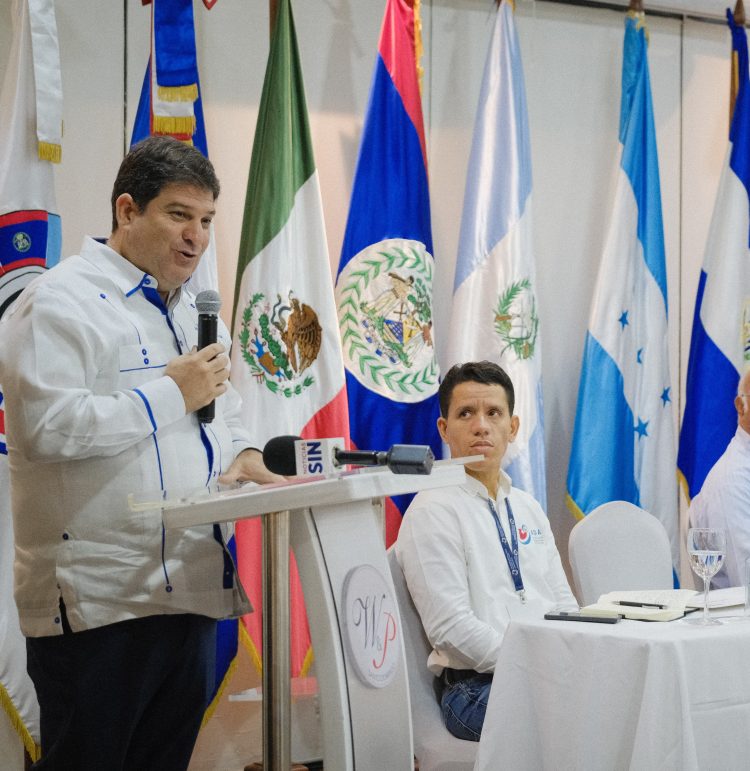 El director general de Ganadería, Abel Madera, destacó que la avicultura es la principal fuente de proteína del pueblo dominicano.