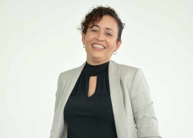 Elena López, directora de Datos en Soluciones Tecnológicas Integradas (STI).