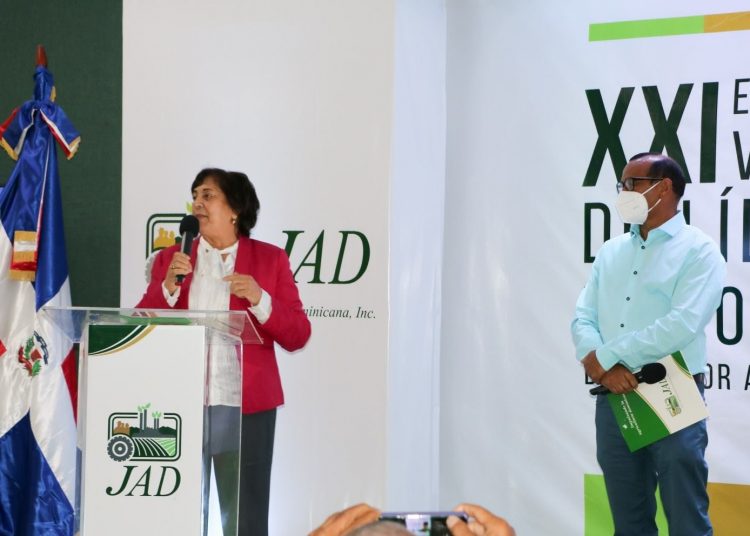 Elfrida Pimentel.