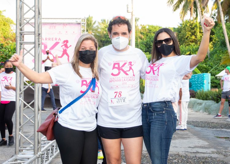 Elsa Ramírez, José Ramón Astarloa y Susana Rondón.