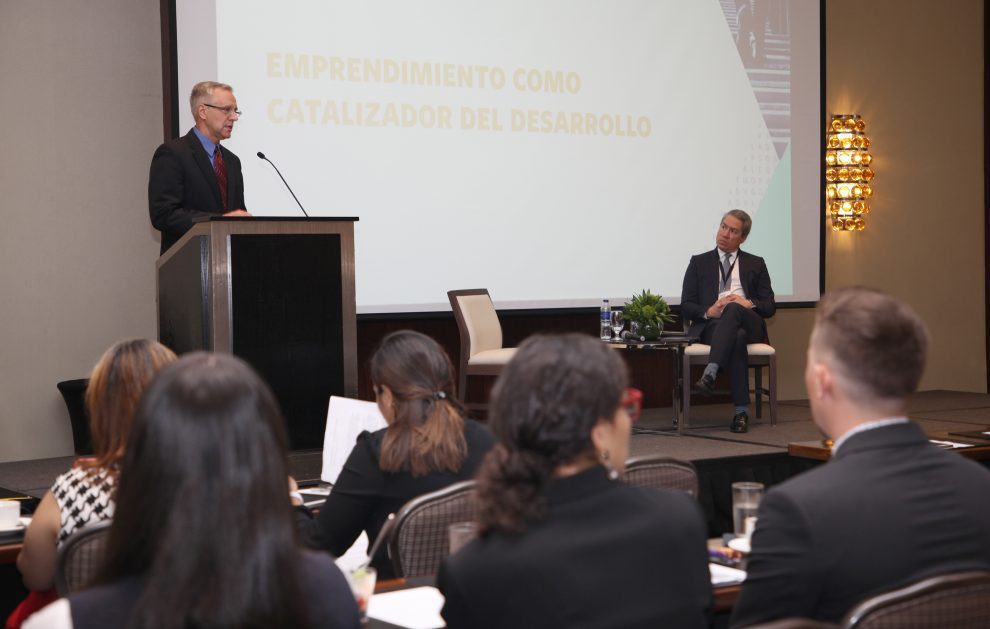 embajada de estados unidos conferencia de emprendimiento ii