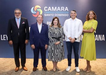 Enrique de Marchena, Hector Porcella, , Lucile Houellemont, Victor Pacheco Mendez y Ricela Strauss. | Fuente externa.