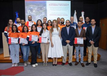 El programa lo imparten profesores de la Universidad de Chile.