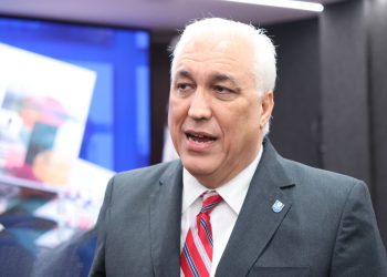 Erik Pérez Vega afirmó que República Dominicana invierte menos del 1% del PIB en investigación y desarrollo, por lo que llamó a fortalecer la articulación entre la academia, el sector privado y el Estado.