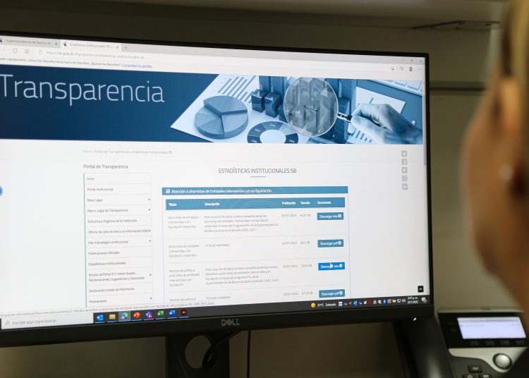 Estadísticas institucionales Superintendencia de bancos.