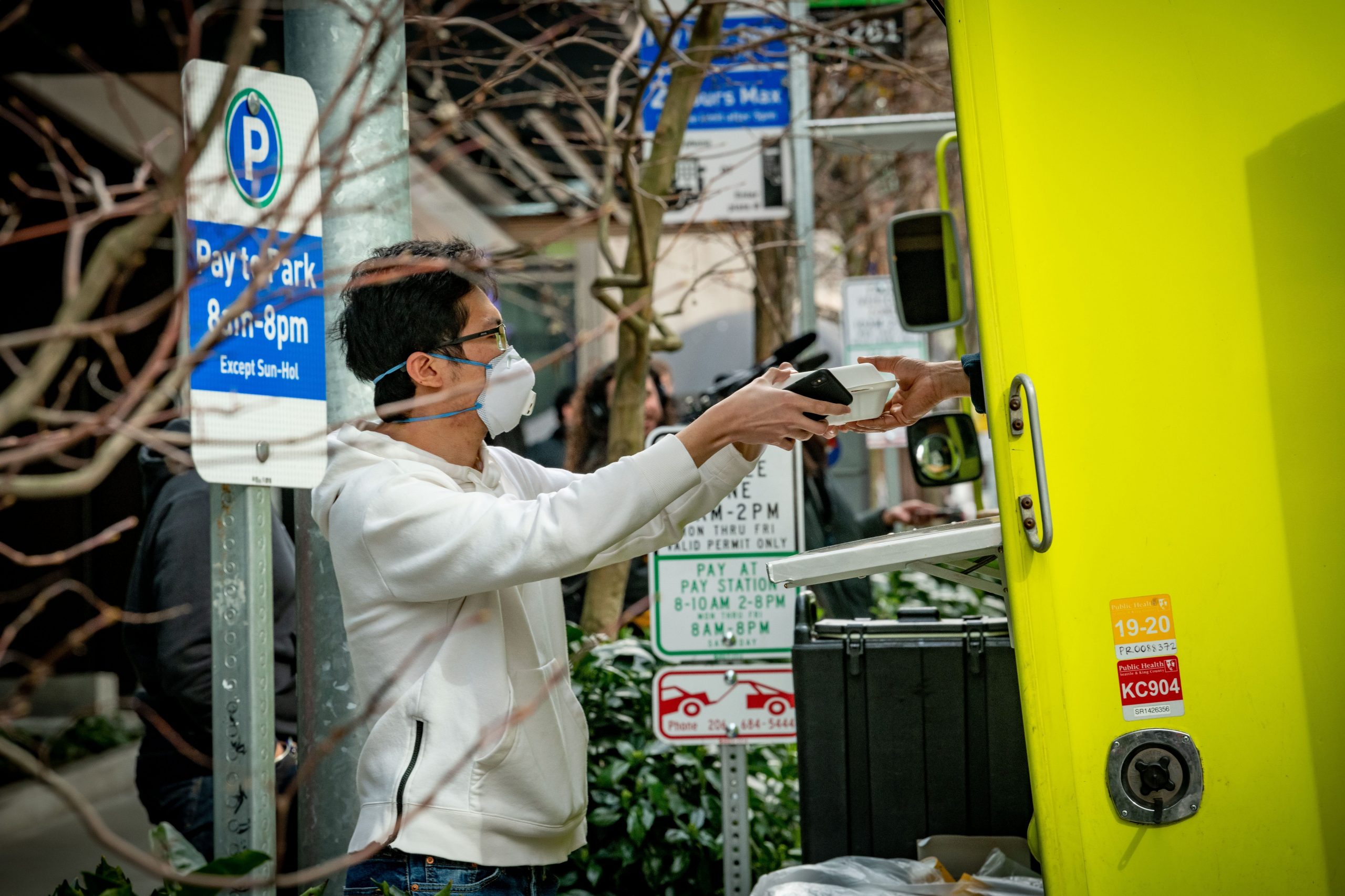 economía. el sector privado de ee.uu. destruyó 27.000 empleos en la primera mit