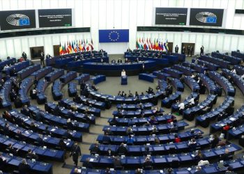 Los eurodiputados han adoptado esta recomendación por 560 votos a favor, 43 en contra y 27 abstenciones, lo que ahora permitirá que el Consejo pueda adoptar la decisión en una votación por mayoría cualificada.