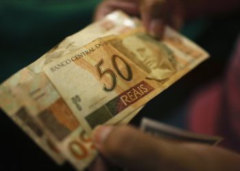 Economía.- El PIB de Brasil podrá contraerse hasta un 1,8% este año por el coronavirus