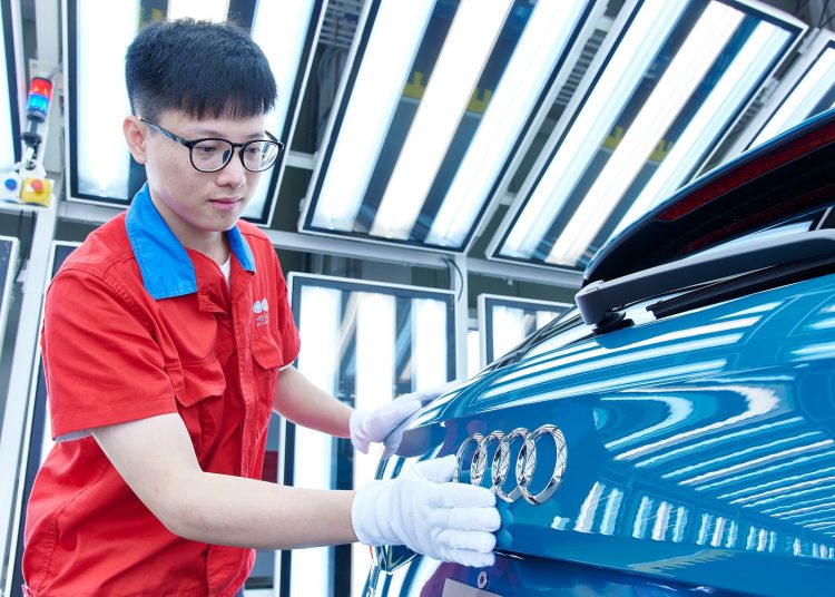 Actividad manufacturera, producción industrial, auto china