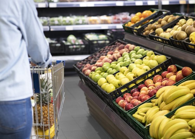 Economía.- El 41% del gasto anual en alimentación de los hogares españoles se destina a productos frescos