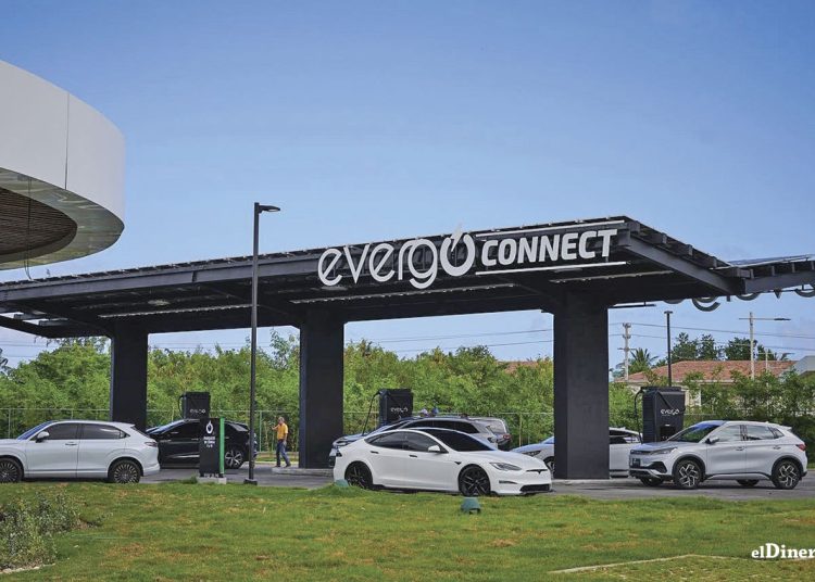 La electrolinera es una inversión que apuesta por el desarrollo de la electromovilidad en República Dominicana.