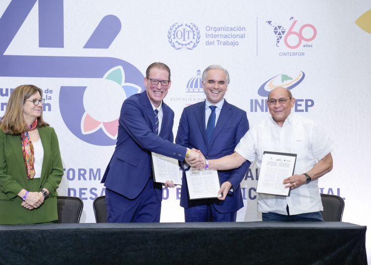 Mediante el convenio se acordó el desarrollo de programas conjuntos de formación técnica y profesional. - Fuente externa.