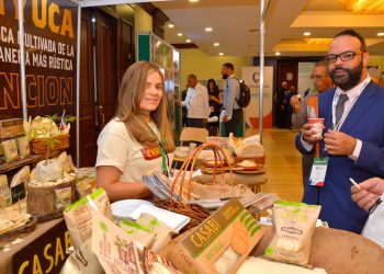 La feria prevé 1,300 reuniones de negocios y acerca en formato de networking a 170 compradores internacionales a 160 exportadores. Lesther Alvarez.