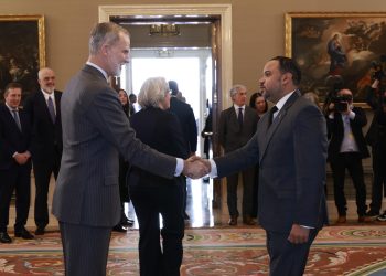 Pablo Ulloa, defensor del pueblo y el Rey Felipe VI.- Fuente externa.