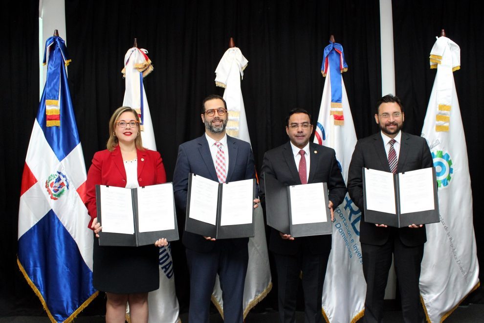 foto 1 laura del castillo, manuel luna, marius de león y carlos rodríguez.