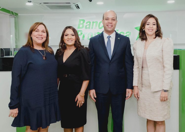 Mildred Peralta, Kenia Familia, Carlos Julio Camilo y Marielyn Portorreal