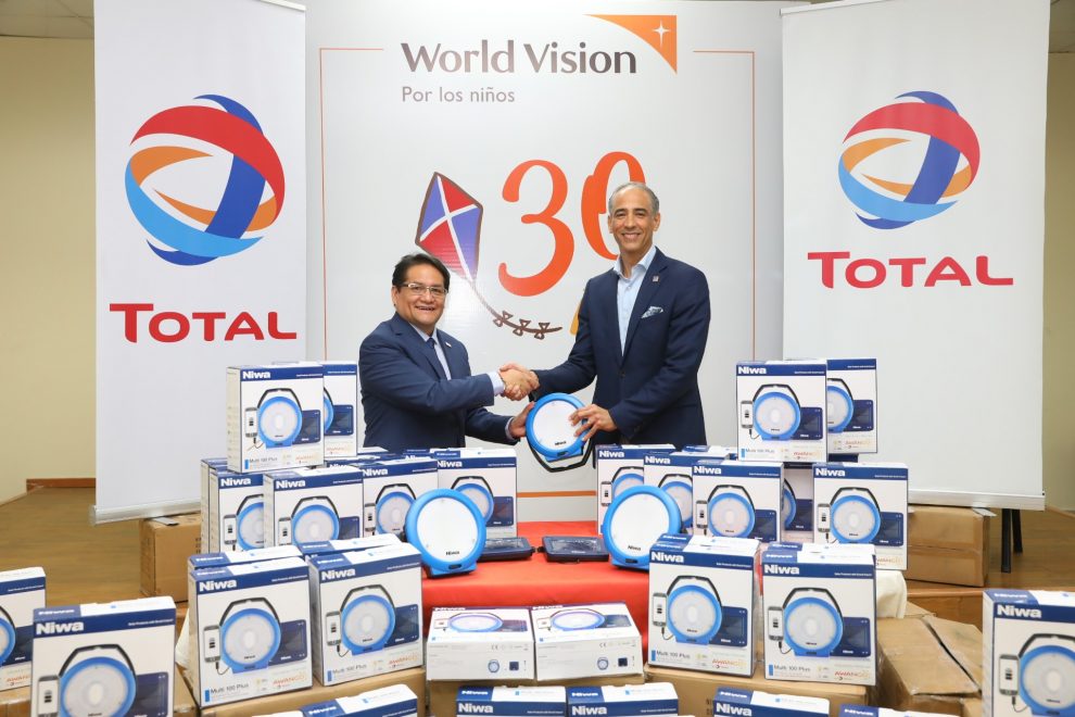 foto donacion lamparas solares world vision 2019.1