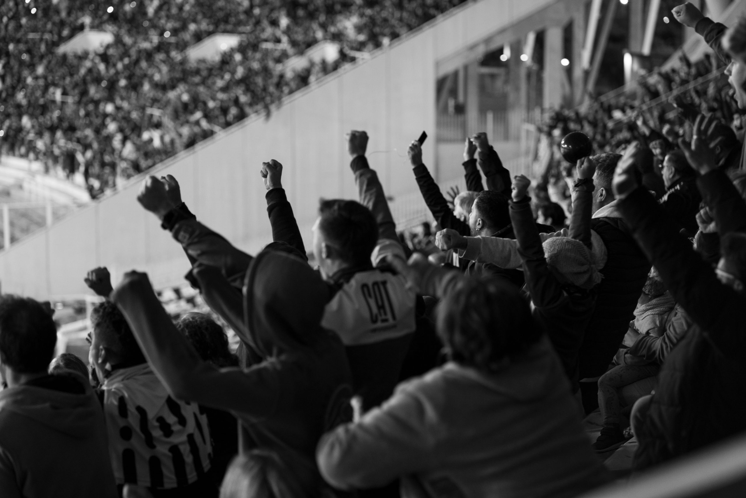 Protege tus datos en eventos deportivos con IA generativa.