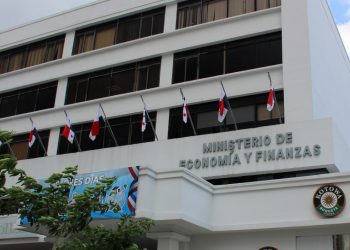 Fachada del Ministerio de Economía y Finanzas de Panamá. | Capital Financiero.