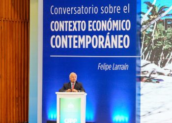 Felipe Larraín refiere que cuando se está creando poco empleo hay dos razones: un problema de demanda o de oferta.