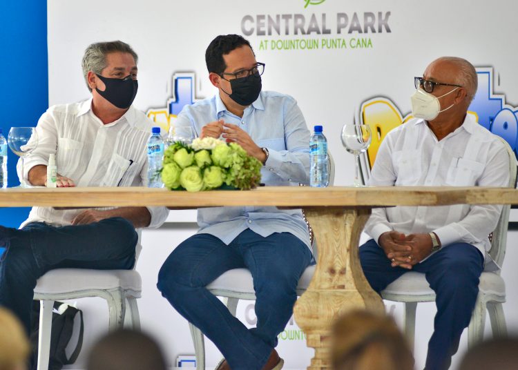 Fernando Hazoury, Sigmund Freud y Leonel Taveras