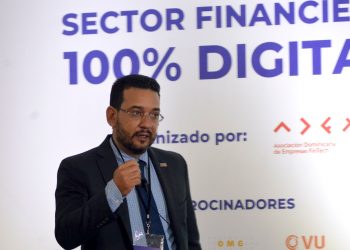 El presidente de Adofintech, Miguel Adames, durante la presentación del FinTech Market RD 2021. | Lésther Álvarez.