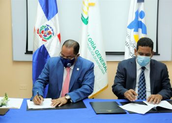 Firma Acuerdo Contraloría y Contrataciones Públicas