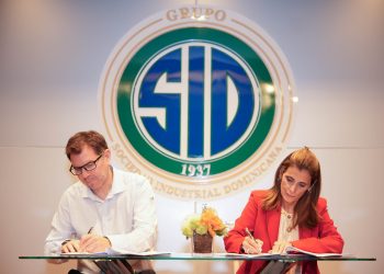 Firma de acuerdo Ligia Bonetti y Hugo Domínguez.