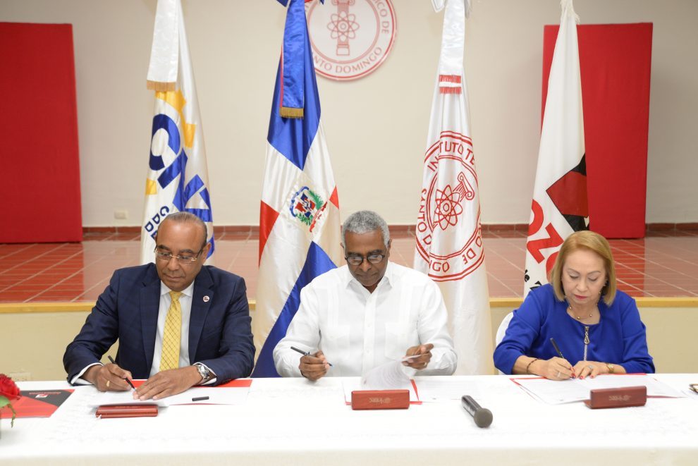 firma de acuerdo zonas francas intec