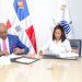 Contralor general de la República, Félix Santana García, y la presidenta de la Asociación Dominicana con Síndrome de Down (Adosid).- Fuente externa.