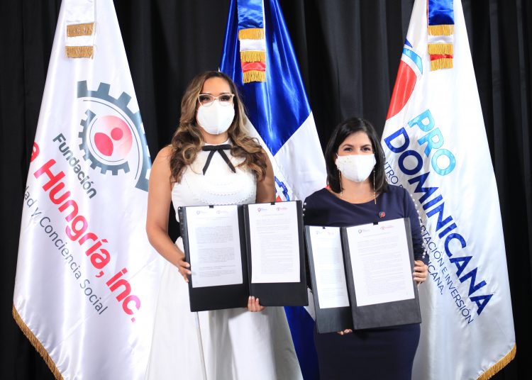 Firma de acuerdo entre Fundación Francina Hungría y ProDominicana.