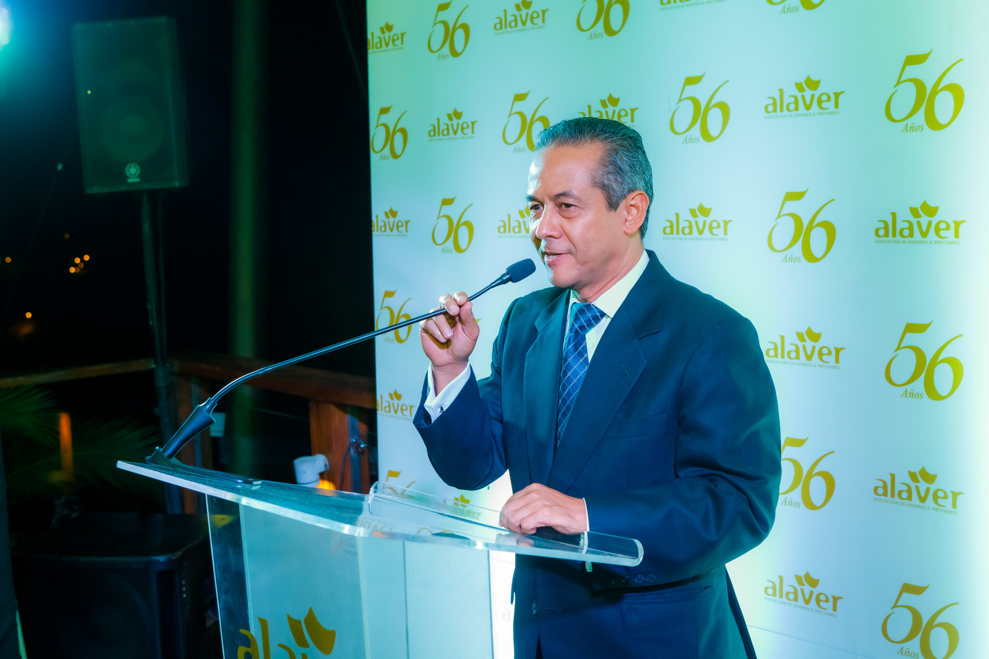 fitch rating josé francisco deschamps