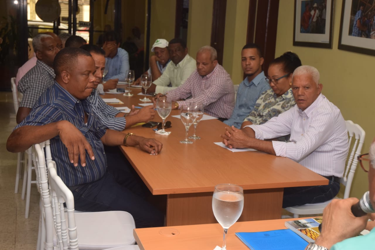 fomisar alcaldes y directores municipales en mesa de trabajo del poa 2020