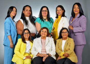 Las periodistas que organizan el Foro de Mujeres Periodistas Dominicanas, en su segunda edición: Dania Goris, Patria Ivelisse Reyes, Marien Aristy Capitán,  Lily Luciano, Cristal Acevedo, Aris Beltré, Karla Báez y Elvira Lora.