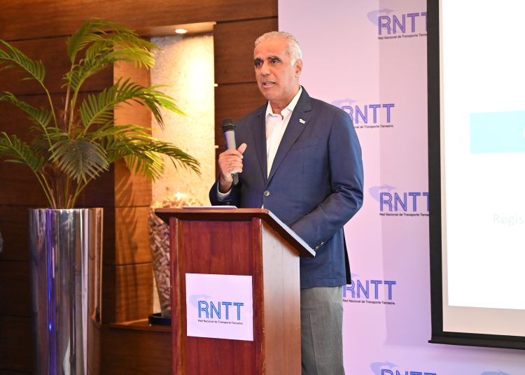 El presidente de la RNTT, Armando Rivas.